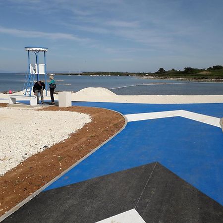 Apartmani Mia Ližnjan Εξωτερικό φωτογραφία