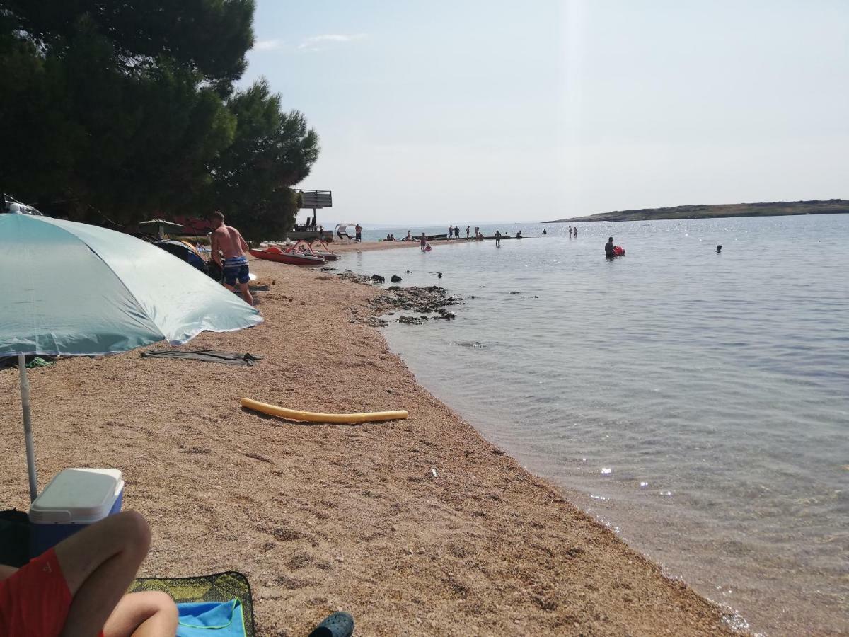 Apartmani Mia Ližnjan Εξωτερικό φωτογραφία