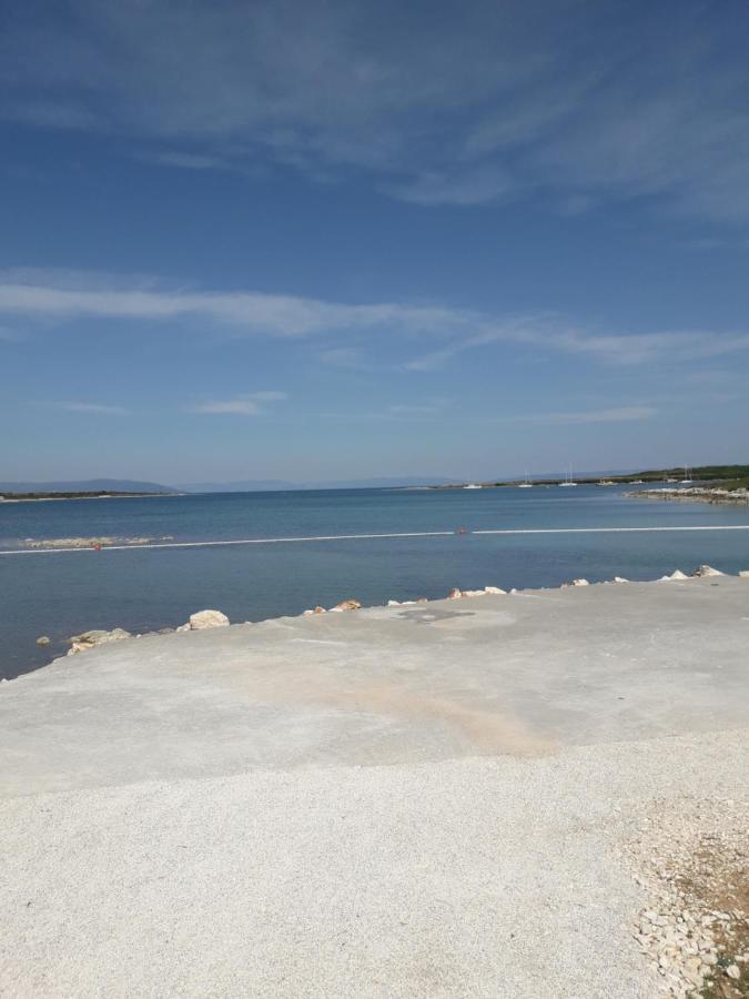 Apartmani Mia Ližnjan Εξωτερικό φωτογραφία