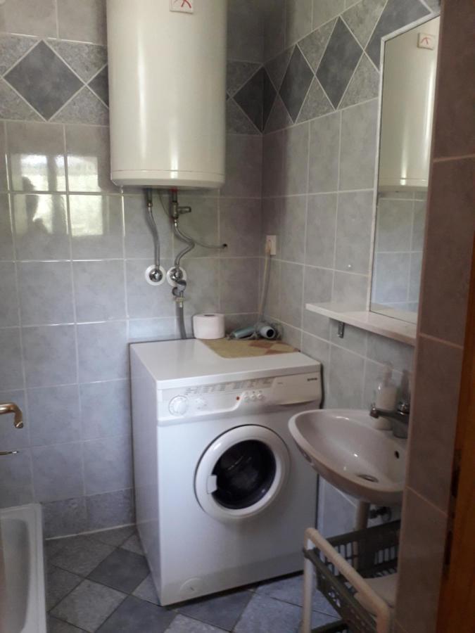 Apartmani Mia Ližnjan Εξωτερικό φωτογραφία